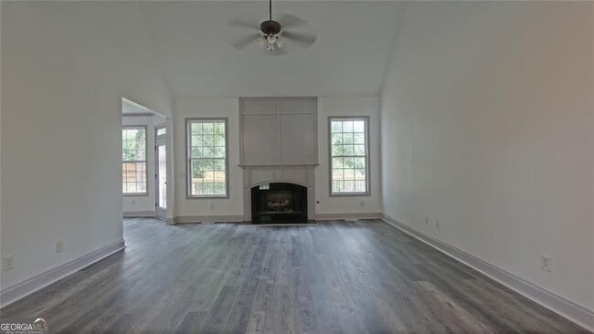 Building Photo - 9195 Hannahs Crossing Dr