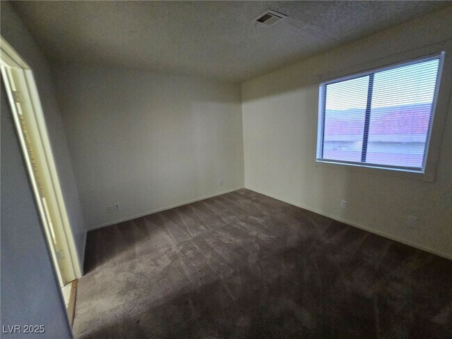 Building Photo - 4300 N Lamont St