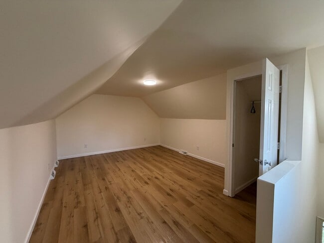 Building Photo - Quiet Neighborhood Updated 3BR Townhouse in Lancaster