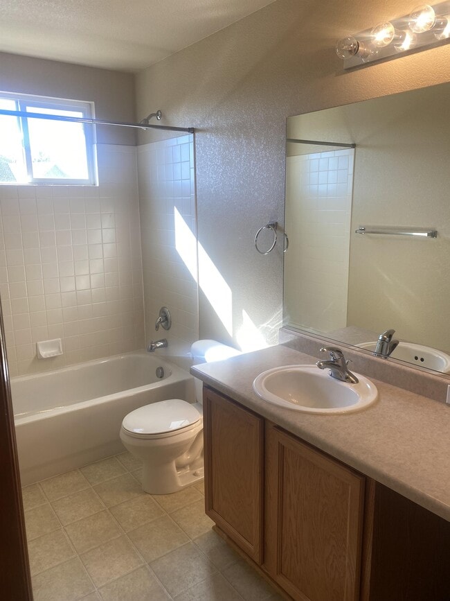 Building Photo - 12140 S Grass River Ct