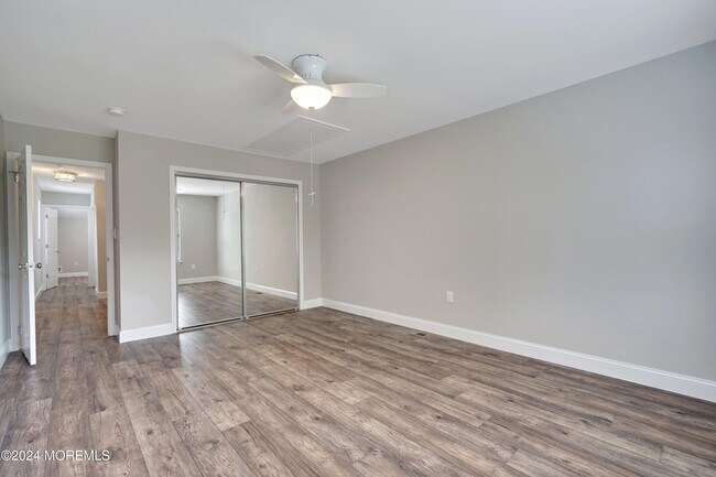 Building Photo - 47 Apple Dr