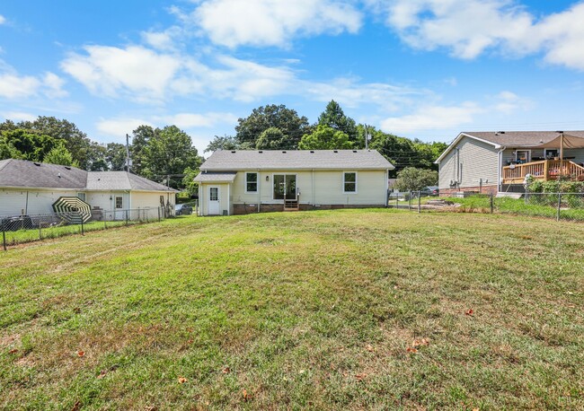 Building Photo - 741 Princeton Cir