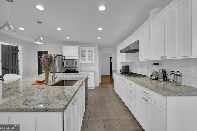 Building Photo - 3474 Hildon Cir
