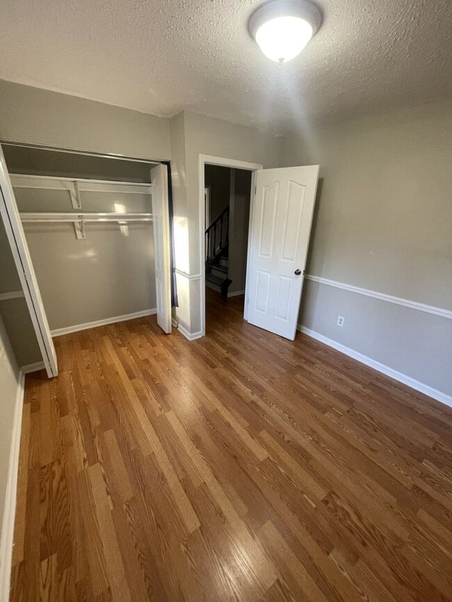 Building Photo - 4 Bd 2 ba house