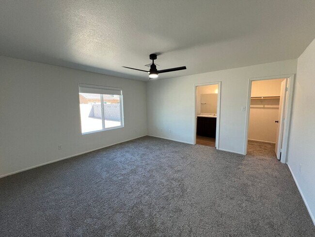 Building Photo - BRAND NEW 3 BEDROOM HOME!