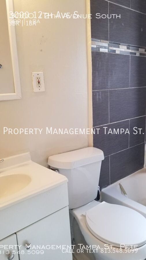 Building Photo - 3000 12th Ave S