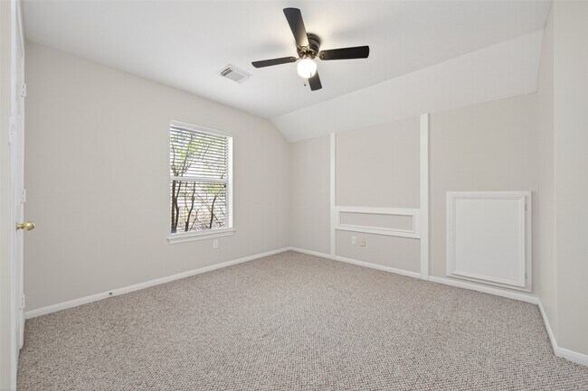 Building Photo - 20906 Greenfield Trail