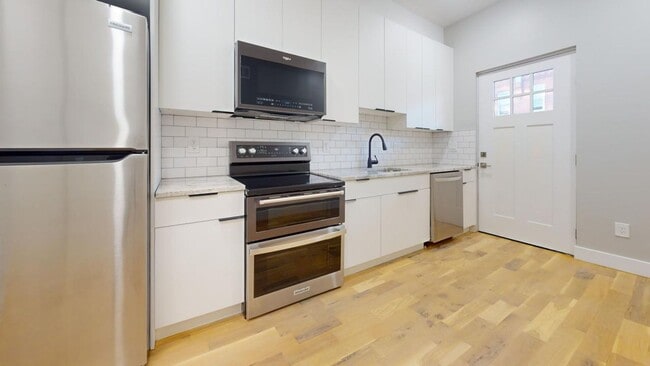 Building Photo - 5412 Delancey St