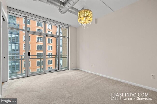 Building Photo - 811 4th St NW