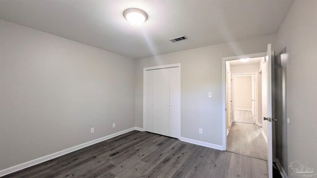 Building Photo - 9565 Sunnehanna Blvd