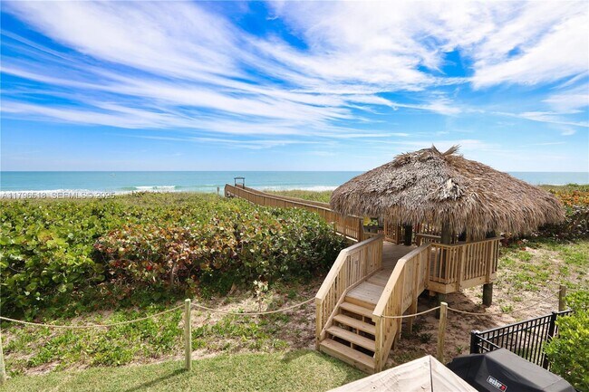 Building Photo - 4810 N Hwy A1A