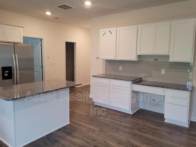 Building Photo - 4714 Willow Bluff Cir