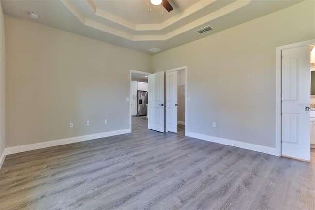 Building Photo - 37 Regent Ln