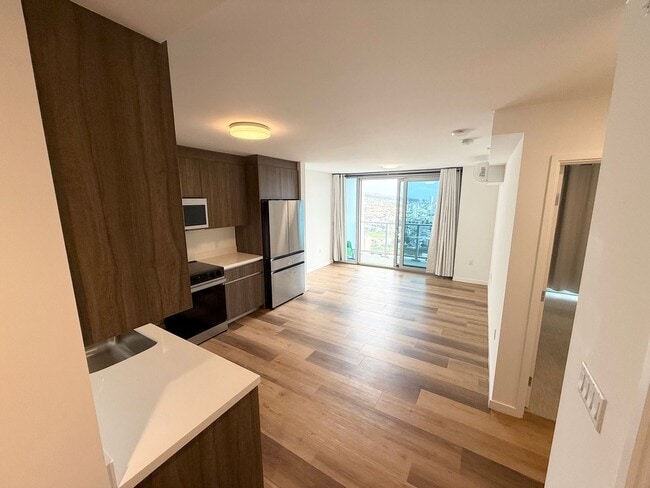 Building Photo - Brand New - The Park on Keeaumoku: 1 Bed, 1 Bath condo with 1 Parking, PETS OK!