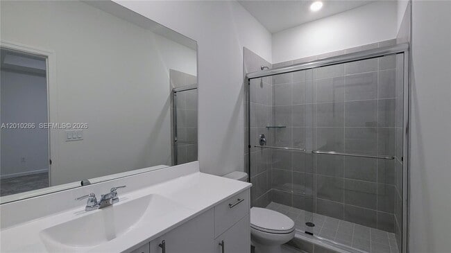 Building Photo - 2628 SE 28th Dr
