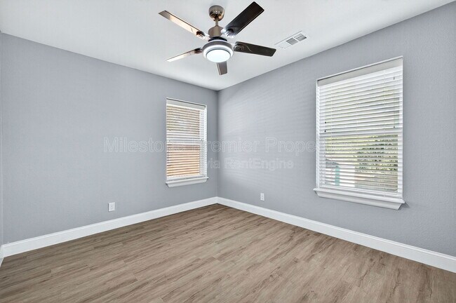 Building Photo - 1803 W Hull St