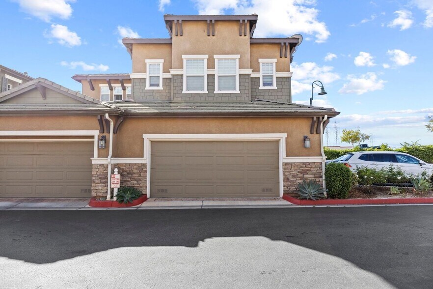 Primary Photo - 16485 Nicklaus Dr