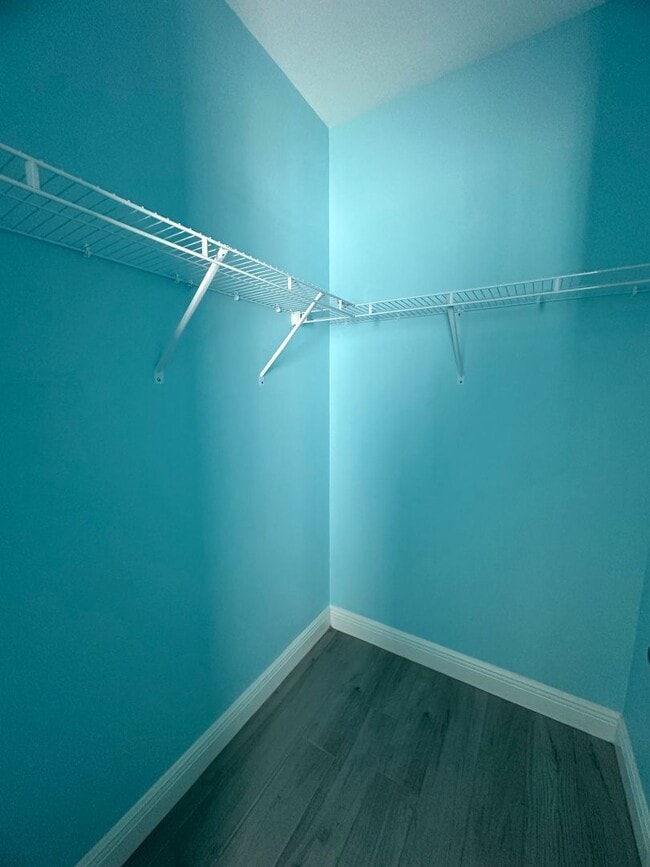 Building Photo - 615 E Virginia Ave