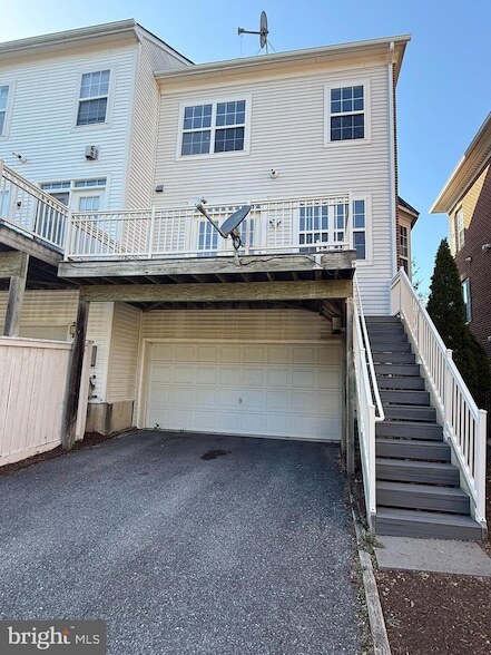 Building Photo - 23624 Overlook Park Dr