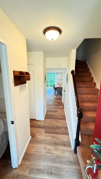 Building Photo - 17411 Pipers Way