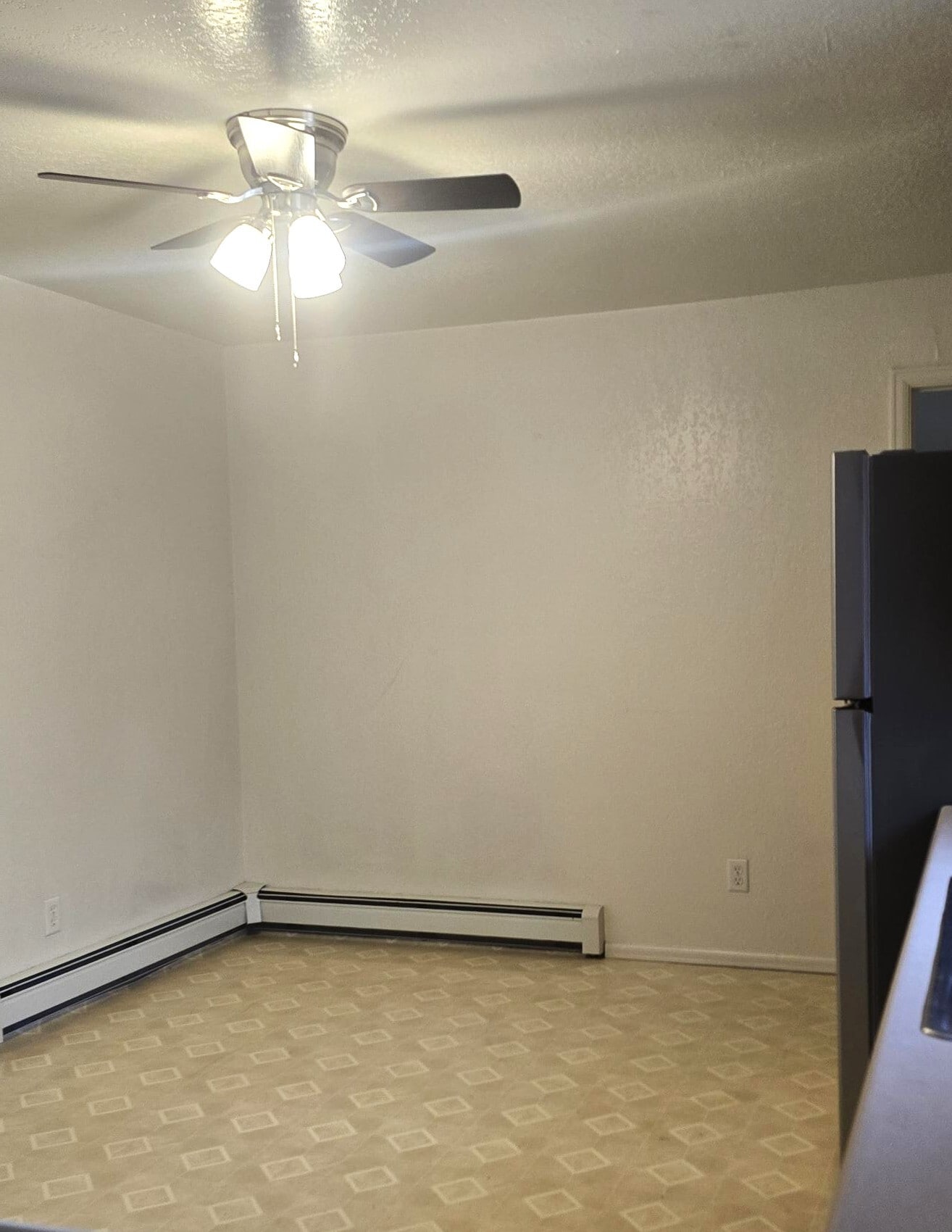 Building Photo - 3018 Bookcliff Ave