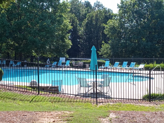 Building Photo - 1650 Ivey Pointe Ct