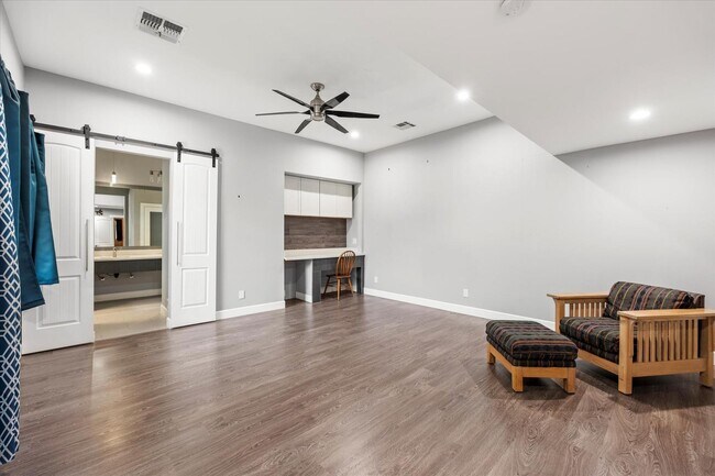 Building Photo - 1629 W Willetta St