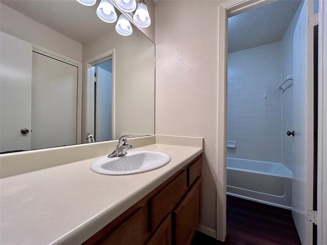 Building Photo - 508 Willowbend Cove