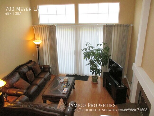 Building Photo - 700 Meyer Ln