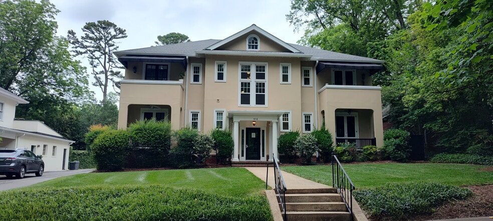 Building Photo - 916 Bromley Rd