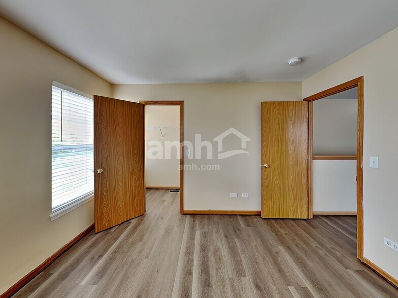 Building Photo - 25651 Barrow Rd