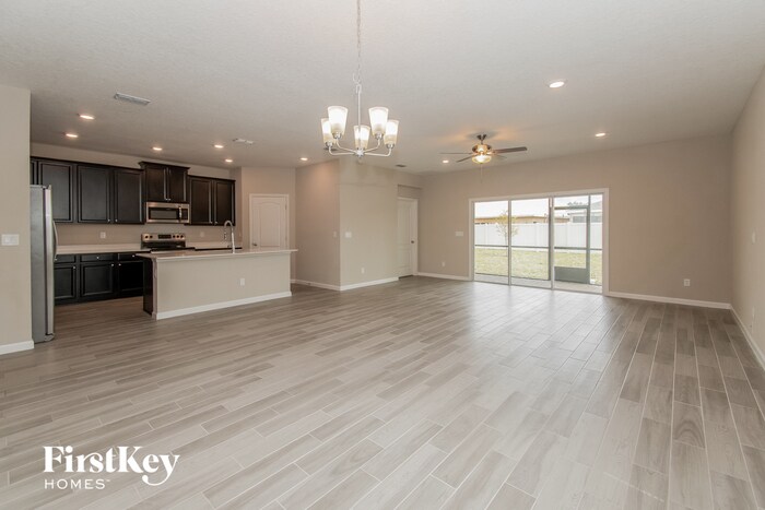 Building Photo - 9777 Cilantro Dr