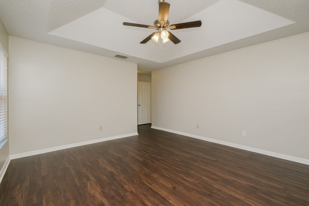 Building Photo - 5713 Erhardt Dr
