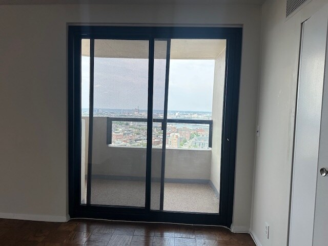 Building Photo - 85 E India Row