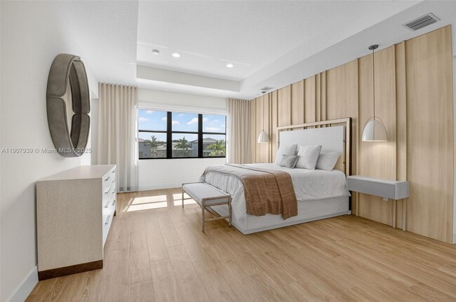 Building Photo - 8356 Royal County Down Rd