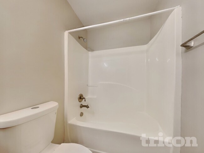 Building Photo - 76 Ashby Dr