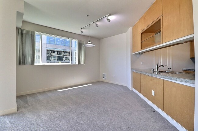 Building Photo - 300 110th Ave NE