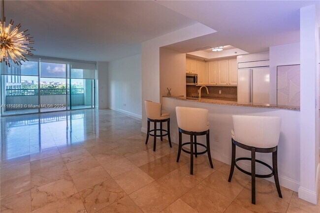 Building Photo - 3400 SW 27th Ave