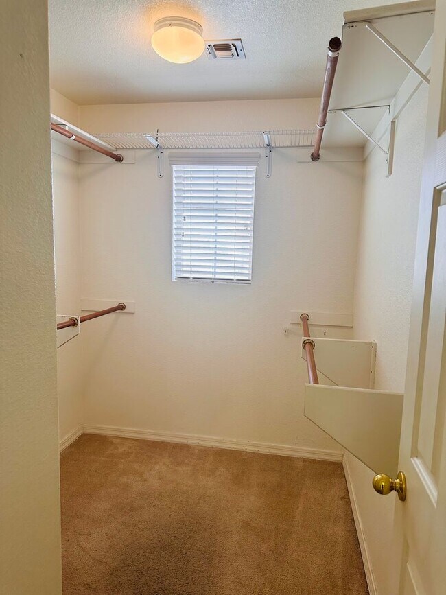 Building Photo - Rancho Sahuarita Home - Lovely 2 Bedroom Plus Den -AVAILABLE JAN 3rd!