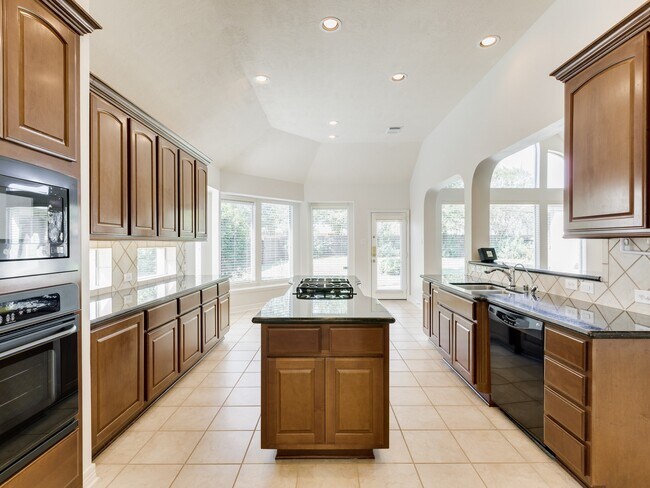 Building Photo - 6327 Collina Springs Ct