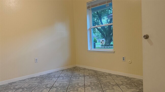 Building Photo - 7107 Sawmill Trail