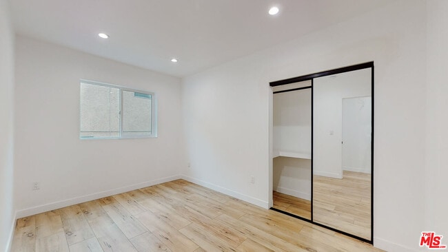 Building Photo - 6807 Gloria Ave