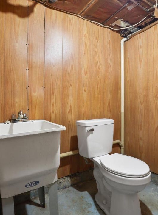 Building Photo - 627 4th St