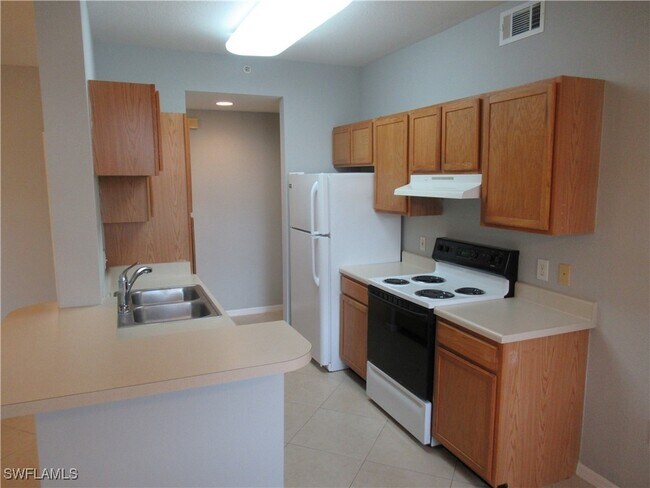 Building Photo - 7965 Preserve Cir