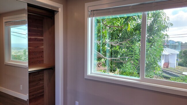 Building Photo - 4115 Sierra Dr