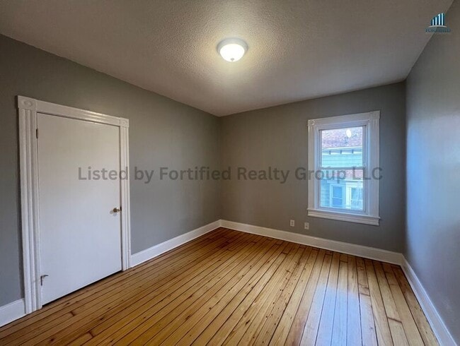 Building Photo - 265 Middle St