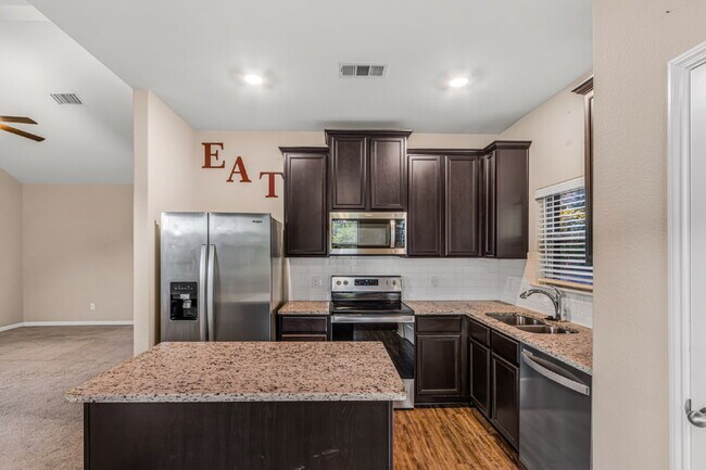 Building Photo - Single family Home in Princeton