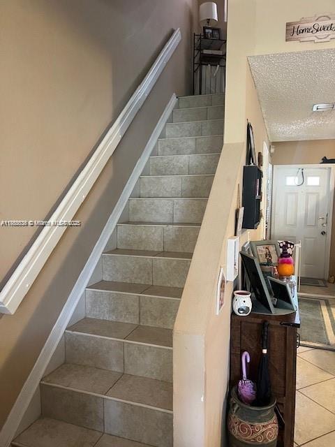 Building Photo - 8066 Sanibel Dr