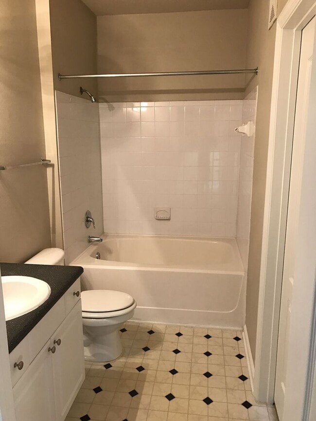 Building Photo - Just Listed!  2/2 Second Floor Unit Located at the Beautiful Mirabella Condominiums