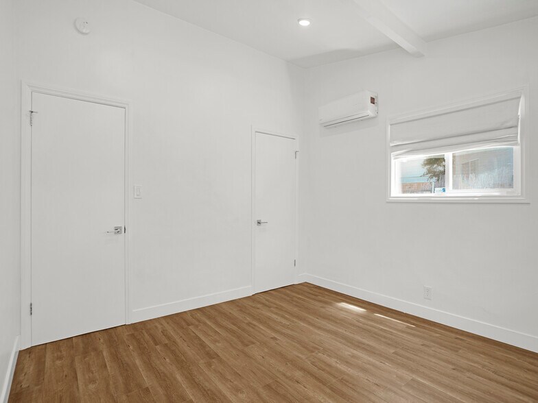 Building Photo - 5338 Campo Rd